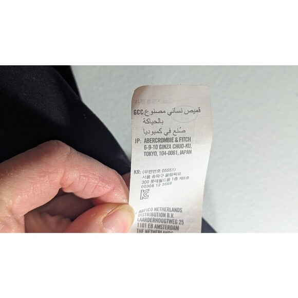 Abercrombie & Fitch YPB SculptLUX Plunge Henley Slim Top, Size XS Black - Picture 3 of 5